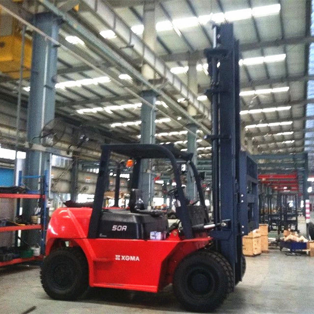 V Shape Counterweight 5 Ton Diesel Forklift XinChai 490BPG Long Service Time